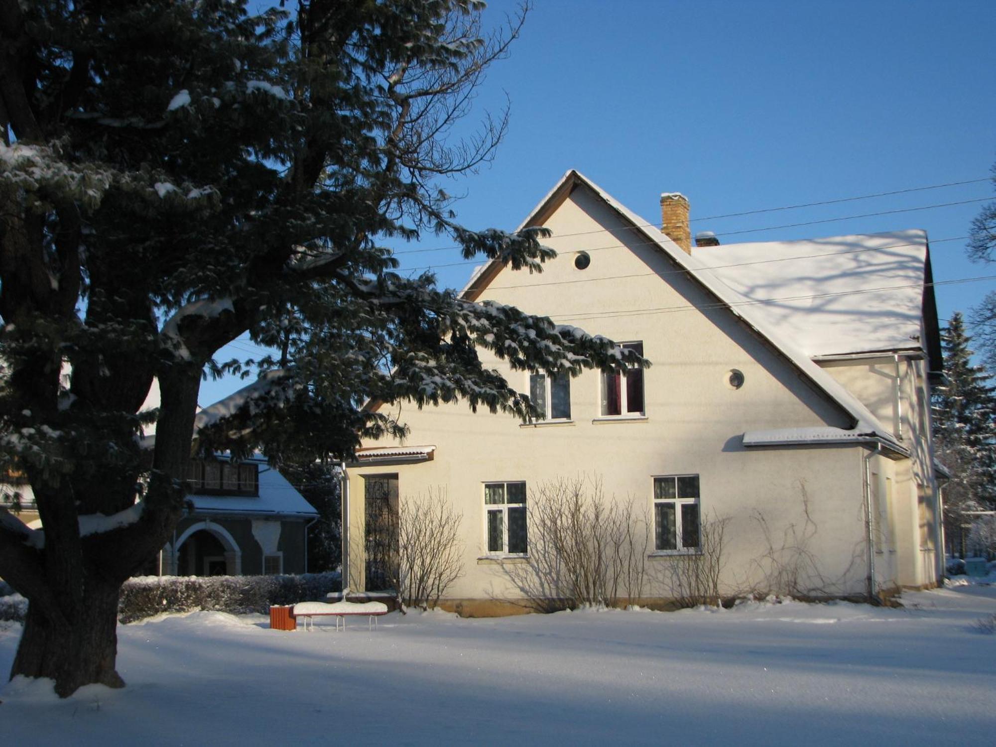 Kalna Ligzda Hotel Smiltene Buitenkant foto