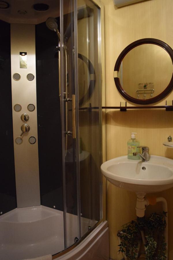 Kalna Ligzda Hotel Smiltene Buitenkant foto